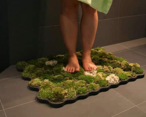 Moss bath mat designed by Nguyen La Chanh. 